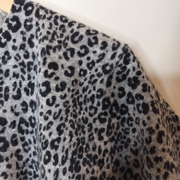 Vintage Pierre Cardin Lambswool Sweater Animal Print - Picture 6 of 8